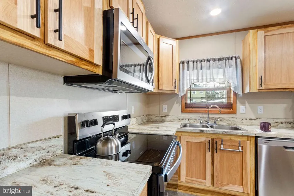 2126 SCULL STREET Lebanon, PA 17046