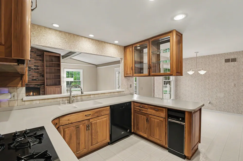 34214 Old Timber Road Farmington, MI 48331