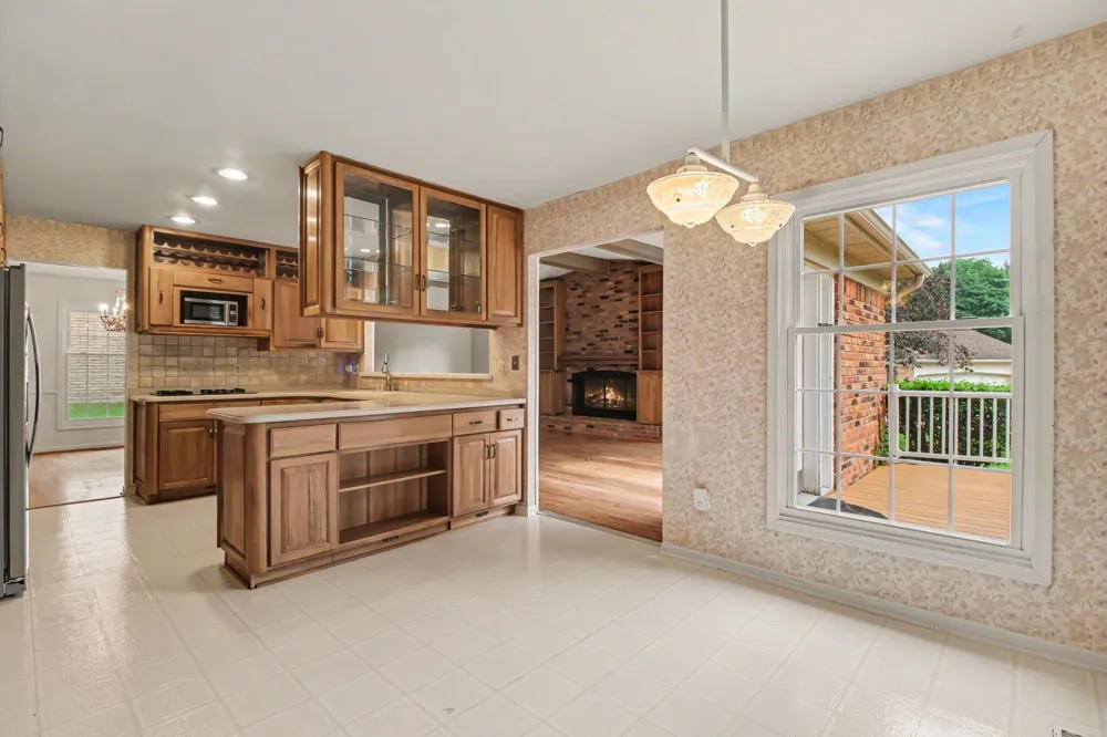 34214 Old Timber Road Farmington, MI 48331