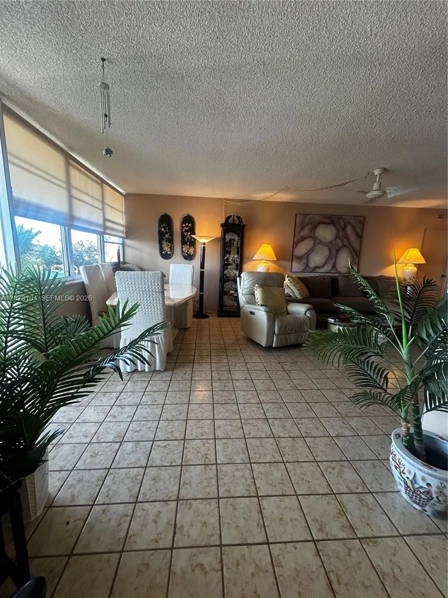 251 174th St #2315 Sunny Isles Beach, FL 33160