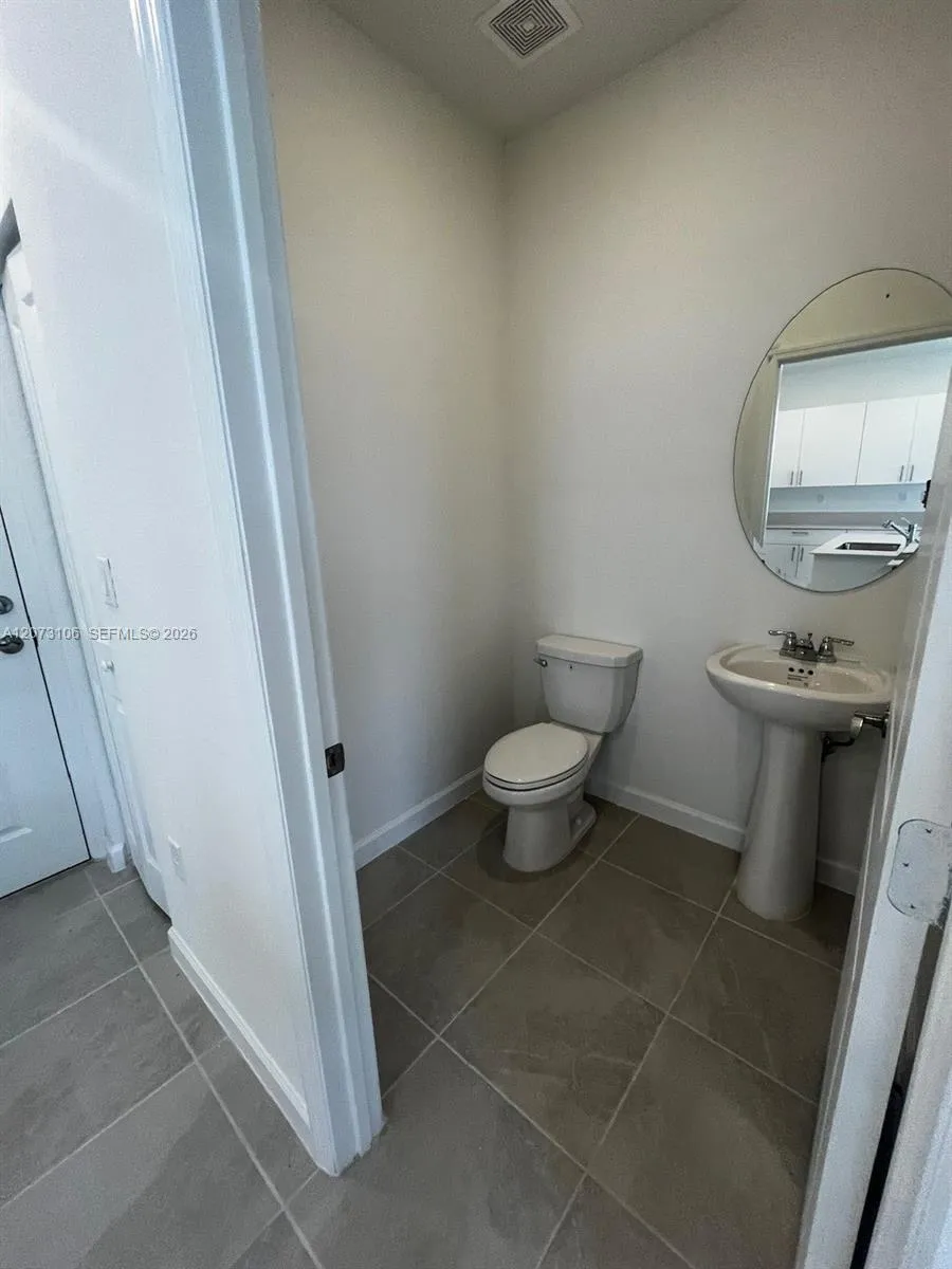 2625 SE 24th Ct Homestead, FL 33035