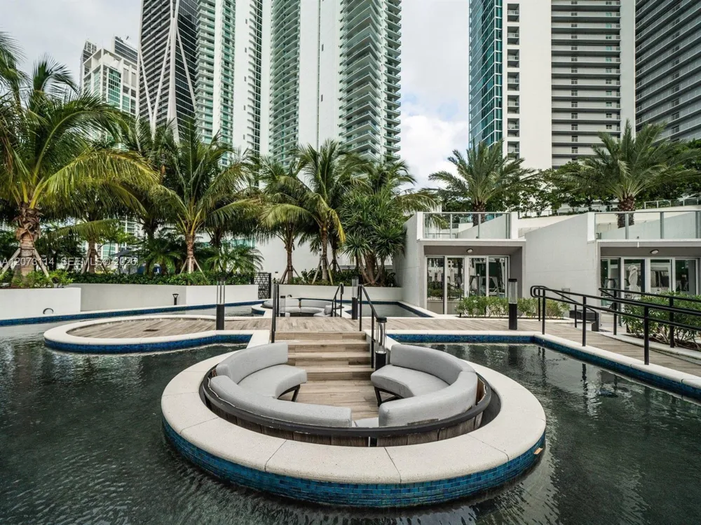 851 NE 1st Ave #3606 Miami, FL 33132