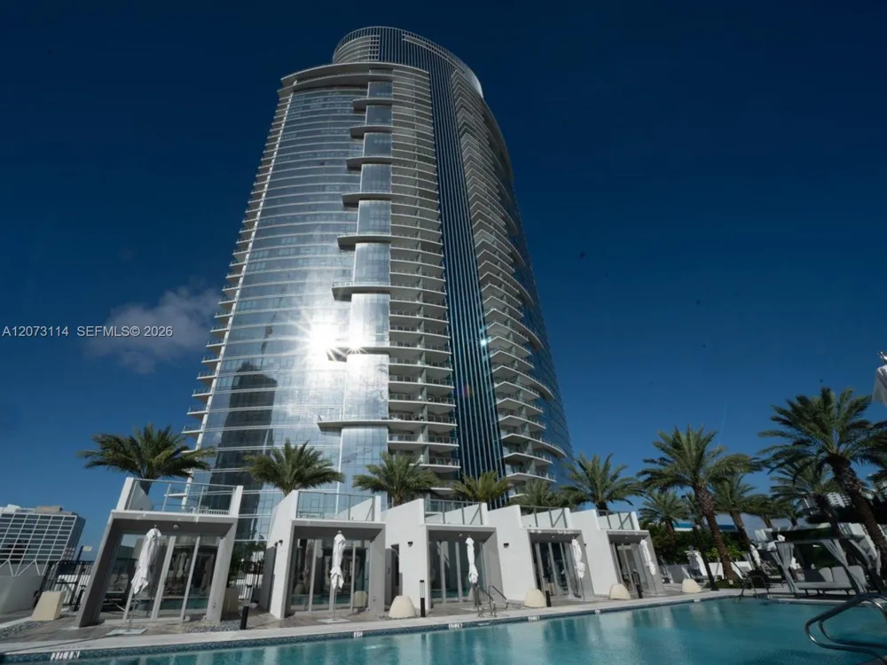 851 NE 1st Ave #3606 Miami, FL 33132