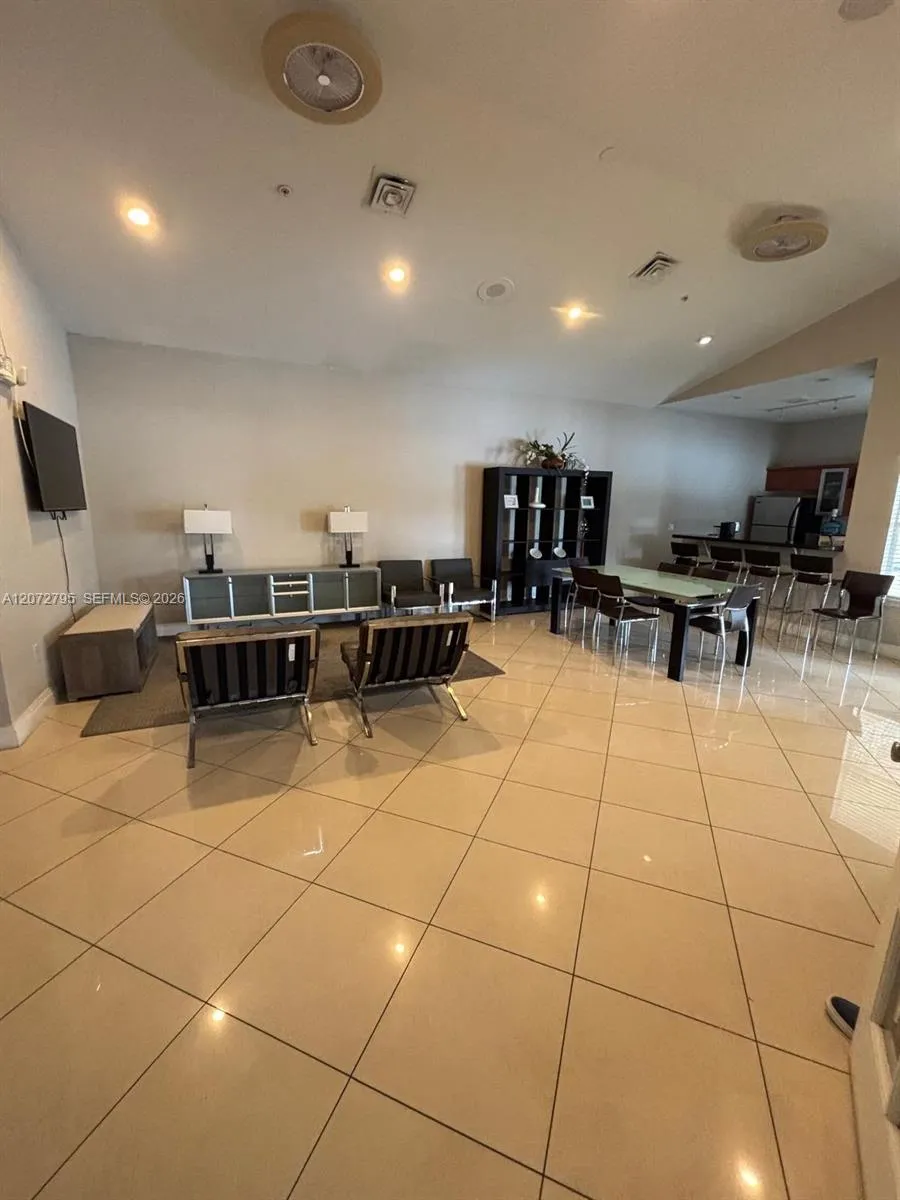 12620 Vista Isles Dr #1015 Sunrise, FL 33325