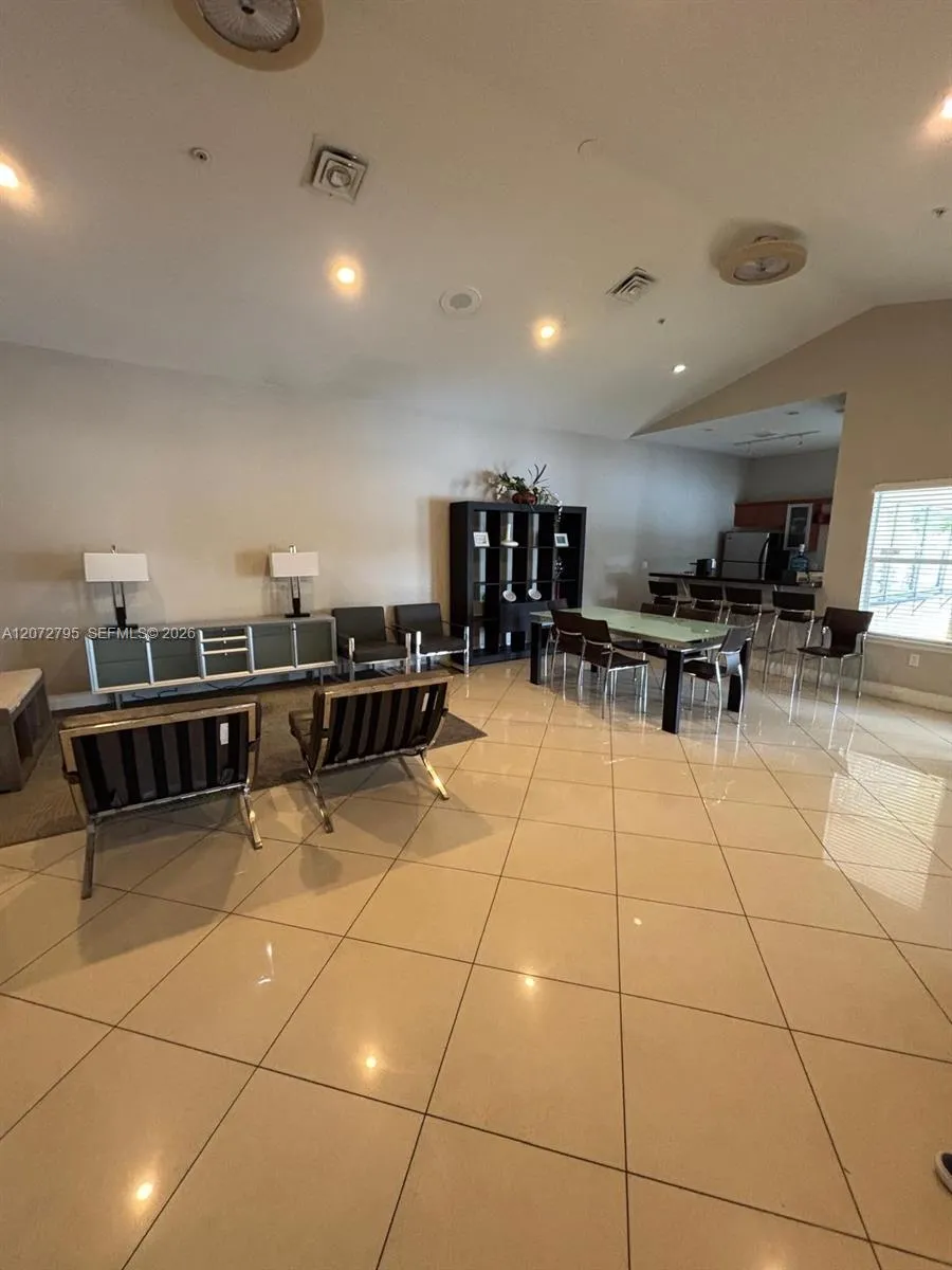 12620 Vista Isles Dr #1015 Sunrise, FL 33325