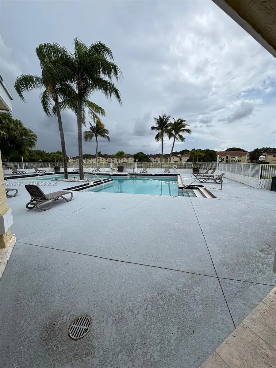 12620 Vista Isles Dr #1015 Sunrise, FL 33325