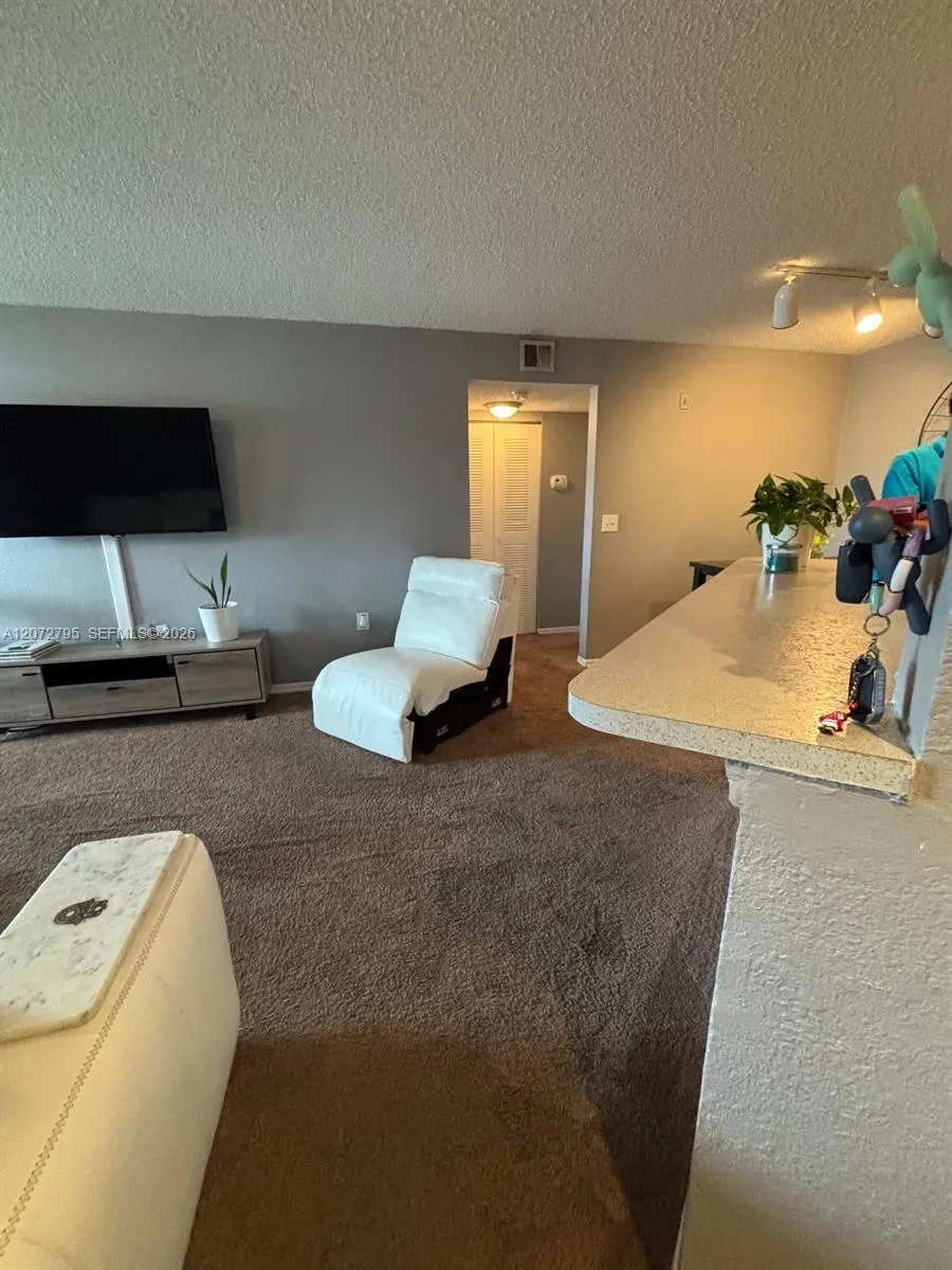 12620 Vista Isles Dr #1015 Sunrise, FL 33325