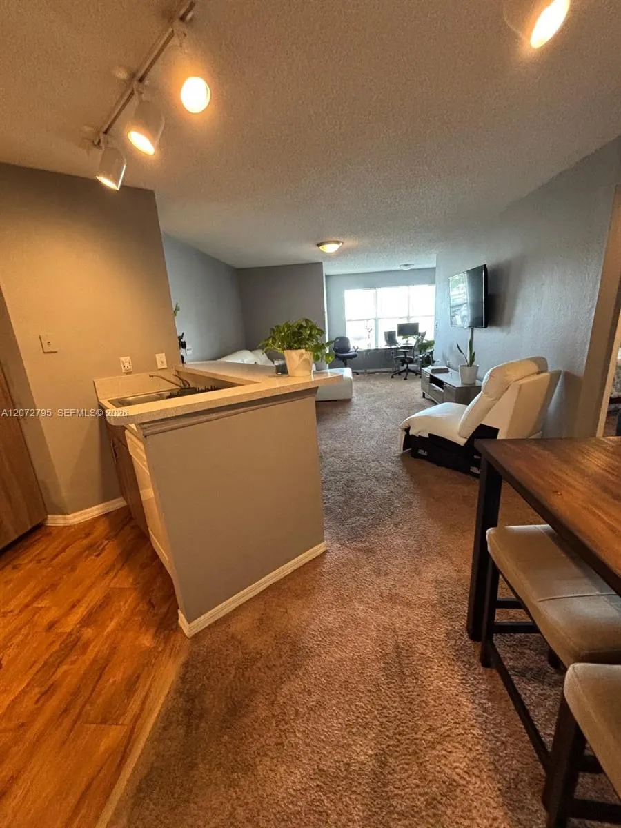12620 Vista Isles Dr #1015 Sunrise, FL 33325