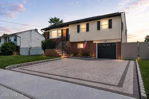 44 Shirley Boulevard