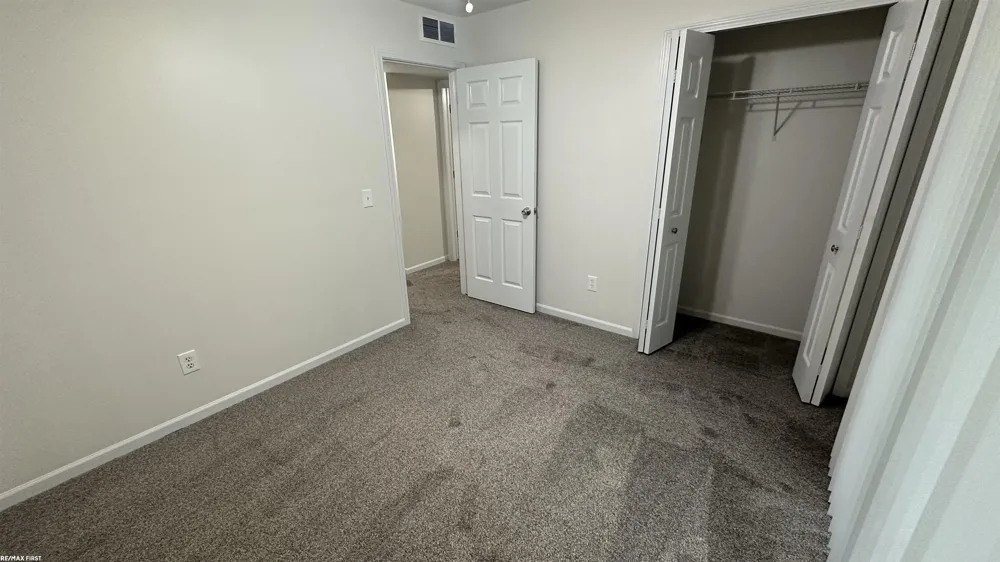 27594 Harrison Woods Lane Harrison Charter Township, MI 48045