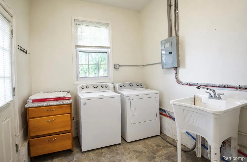 39751 Sylvia Street Harrison Charter Township, MI 48045