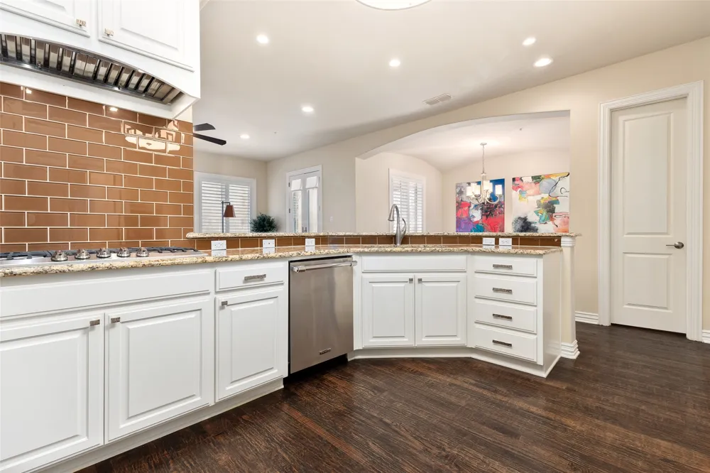 2811 Hood Street #E Dallas, TX 75219