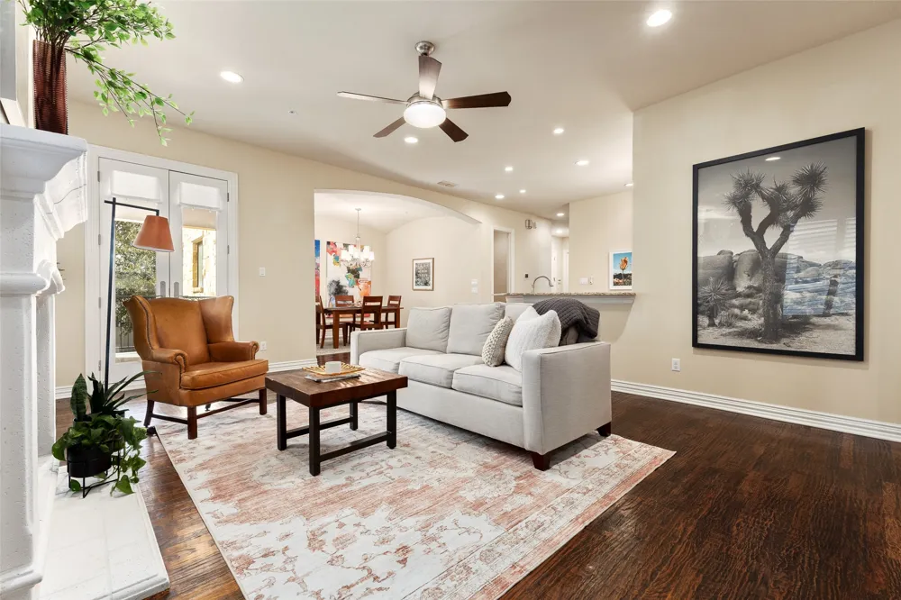 2811 Hood Street #E Dallas, TX 75219