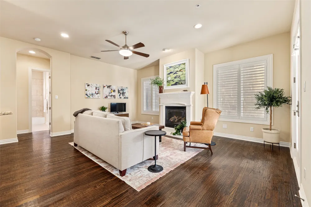 2811 Hood Street #E Dallas, TX 75219