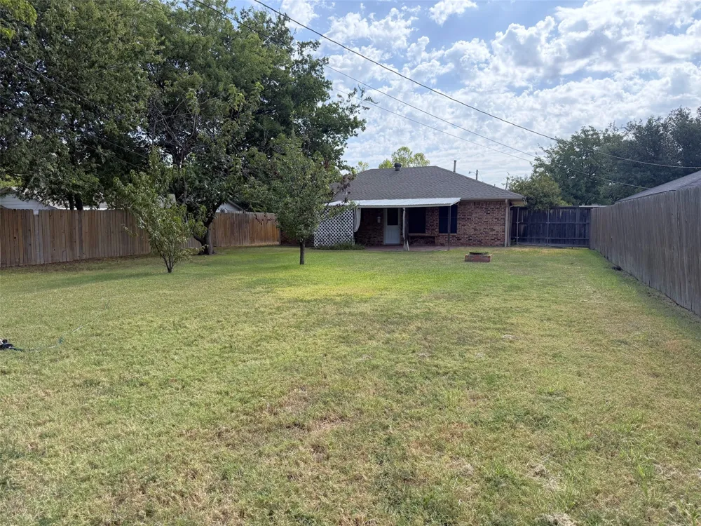 101 Kathryn Drive Sanger, TX 76266