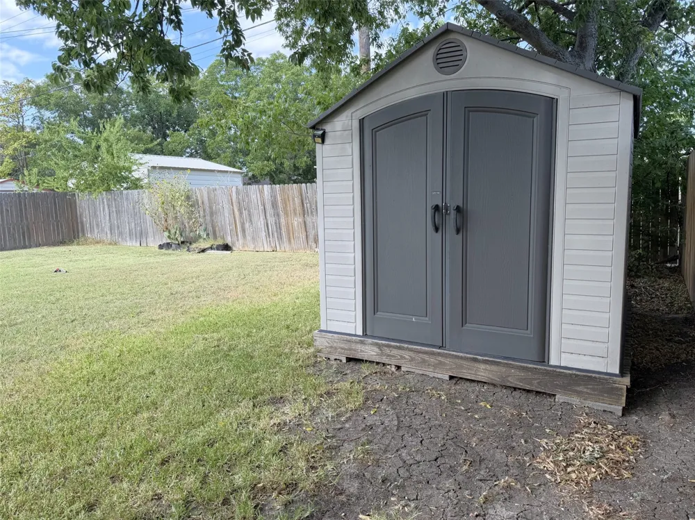 101 Kathryn Drive Sanger, TX 76266