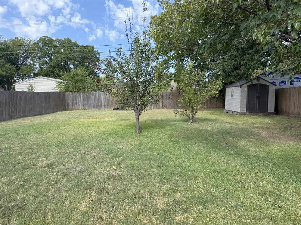 101 Kathryn Drive Sanger, TX 76266
