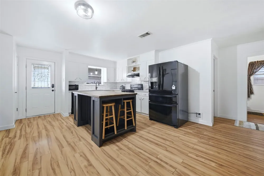 700 Owensville Street Franklin, TX 77856