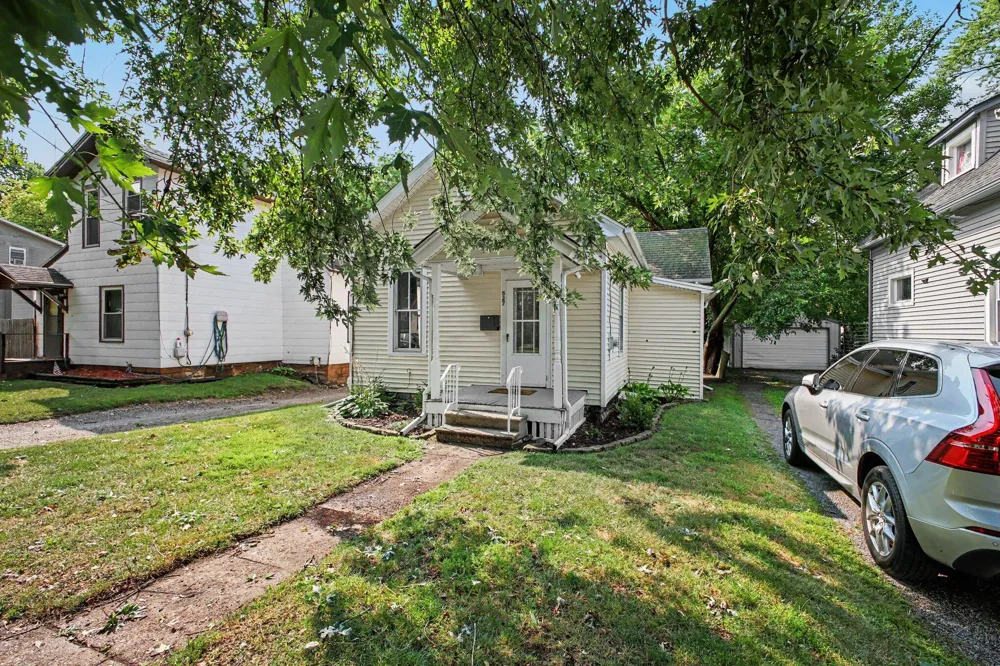 527 Webb Street Jackson, MI 49202
