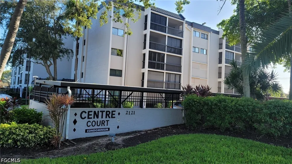 Collier Avenue E #316 Fort Myers, FL 33901