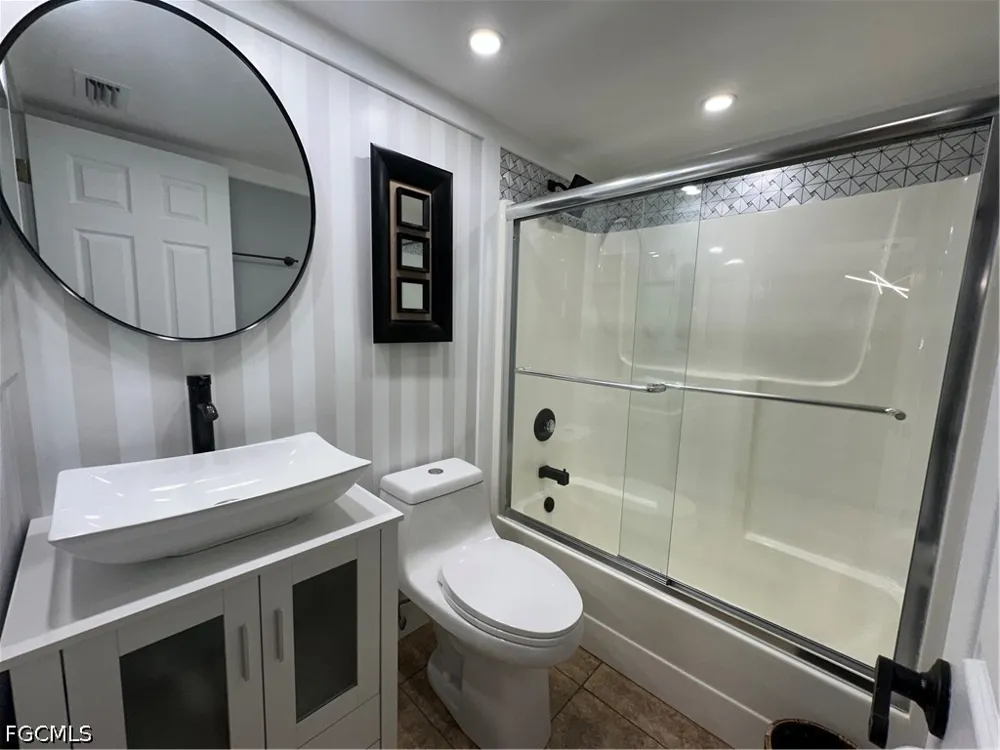 Collier Avenue E #316 Fort Myers, FL 33901