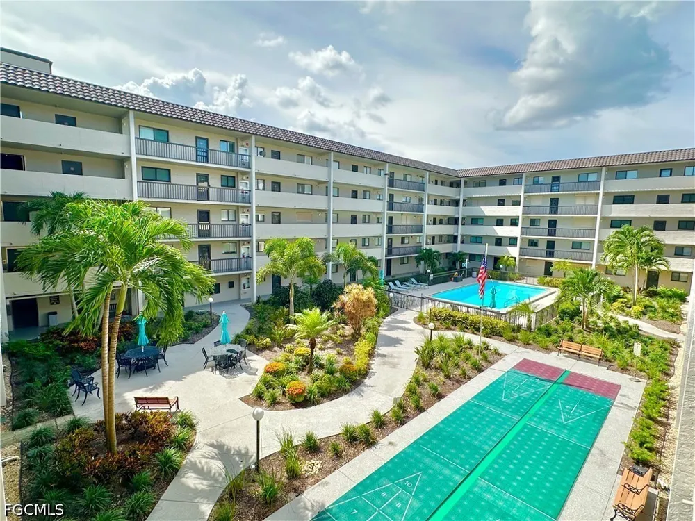 Collier Avenue E #316 Fort Myers, FL 33901