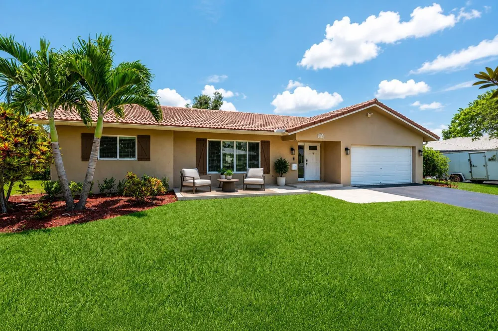 10380 NW 39TH Manor Coral Springs, FL 33065