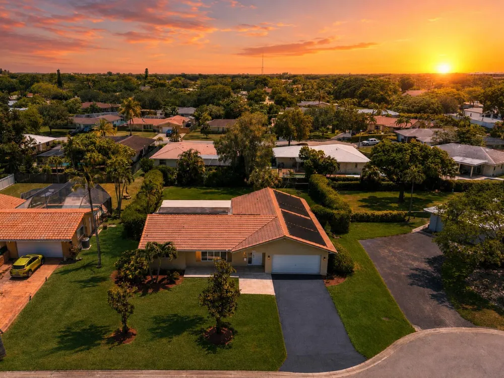 10380 NW 39TH Manor Coral Springs, FL 33065