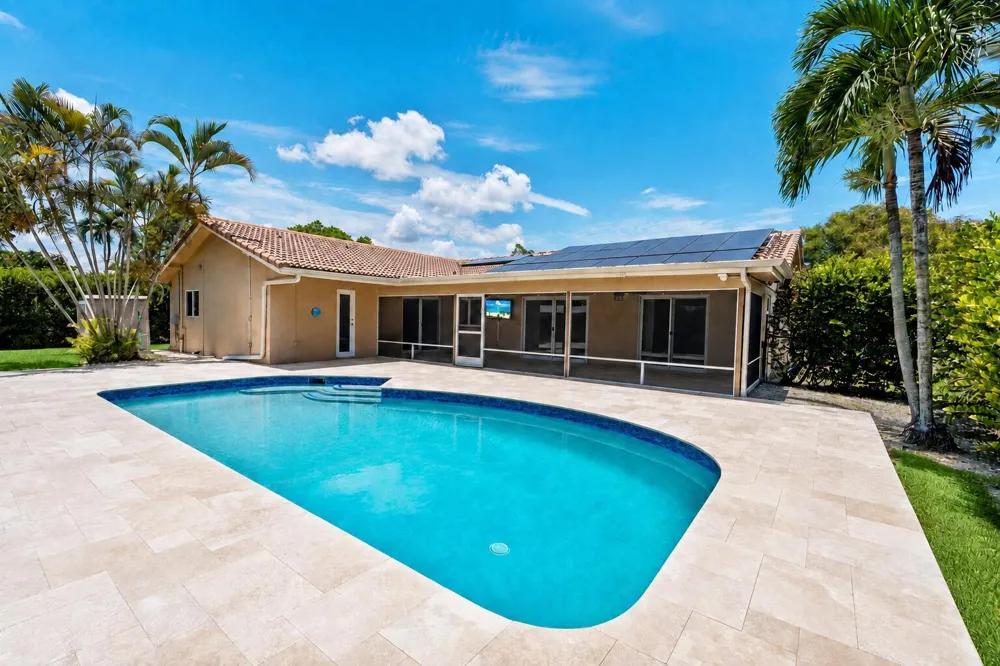 10380 NW 39TH Manor Coral Springs, FL 33065