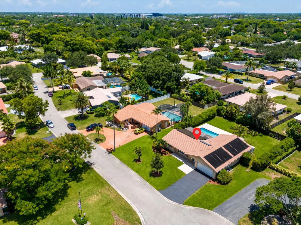 10380 NW 39TH Manor Coral Springs, FL 33065