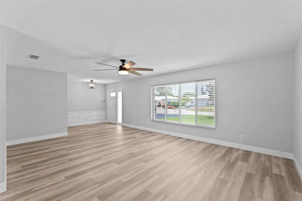 10380 NW 39TH Manor Coral Springs, FL 33065