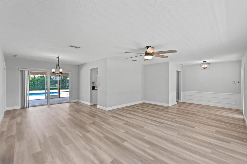 10380 NW 39TH Manor Coral Springs, FL 33065