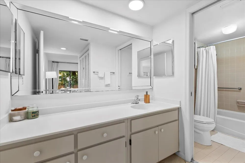 11863 Wimbledon Circle #446 Wellington, FL 33414