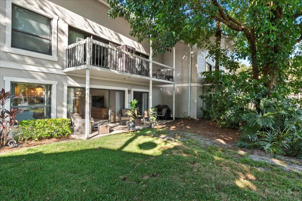 11863 Wimbledon Circle #446 Wellington, FL 33414