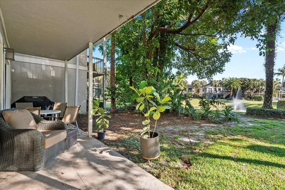 11863 Wimbledon Circle #446 Wellington, FL 33414