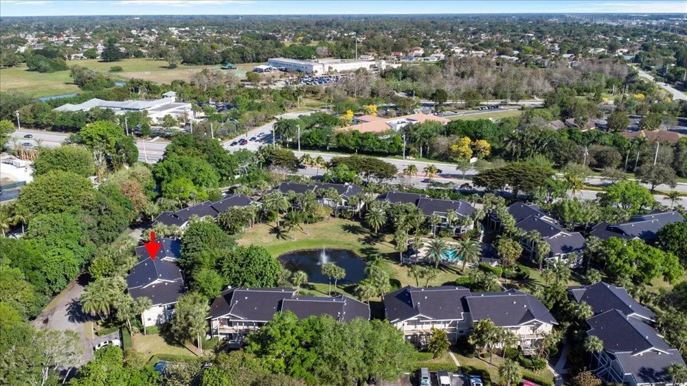 11863 Wimbledon Circle #446 Wellington, FL 33414