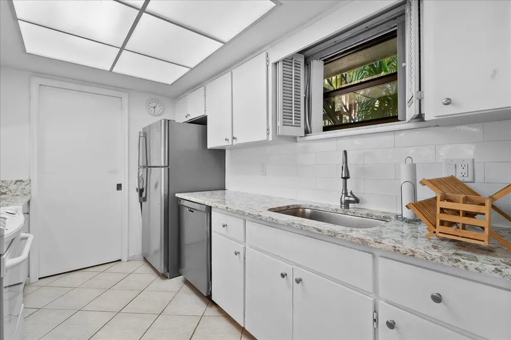 11863 Wimbledon Circle #446 Wellington, FL 33414