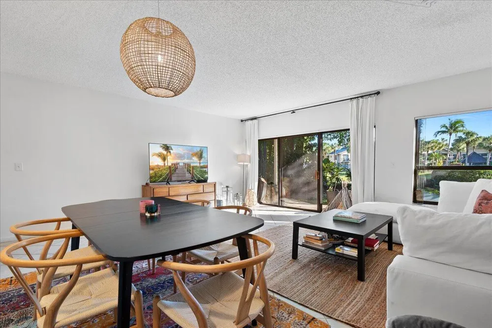 11863 Wimbledon Circle #446 Wellington, FL 33414
