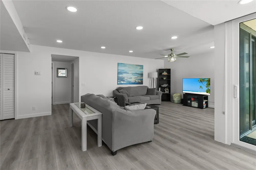 5505 LA PUERTA DEL SOL BOULEVARD S #126 St Petersburg, FL 33715