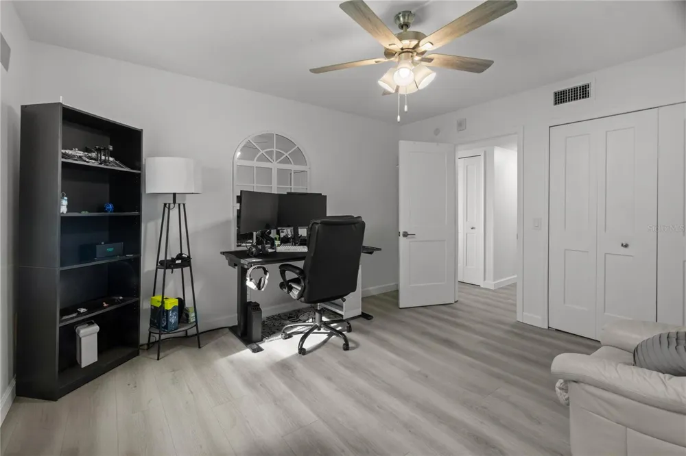 5505 LA PUERTA DEL SOL BOULEVARD S #126 St Petersburg, FL 33715