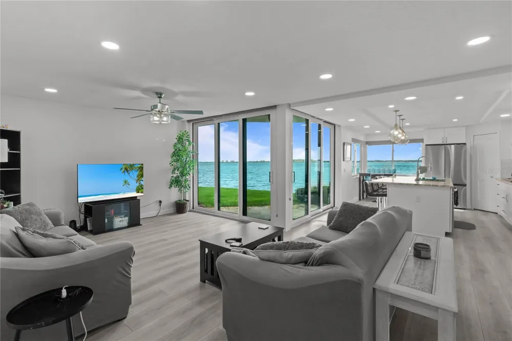 5505 LA PUERTA DEL SOL BOULEVARD S #126 St Petersburg, FL 33715