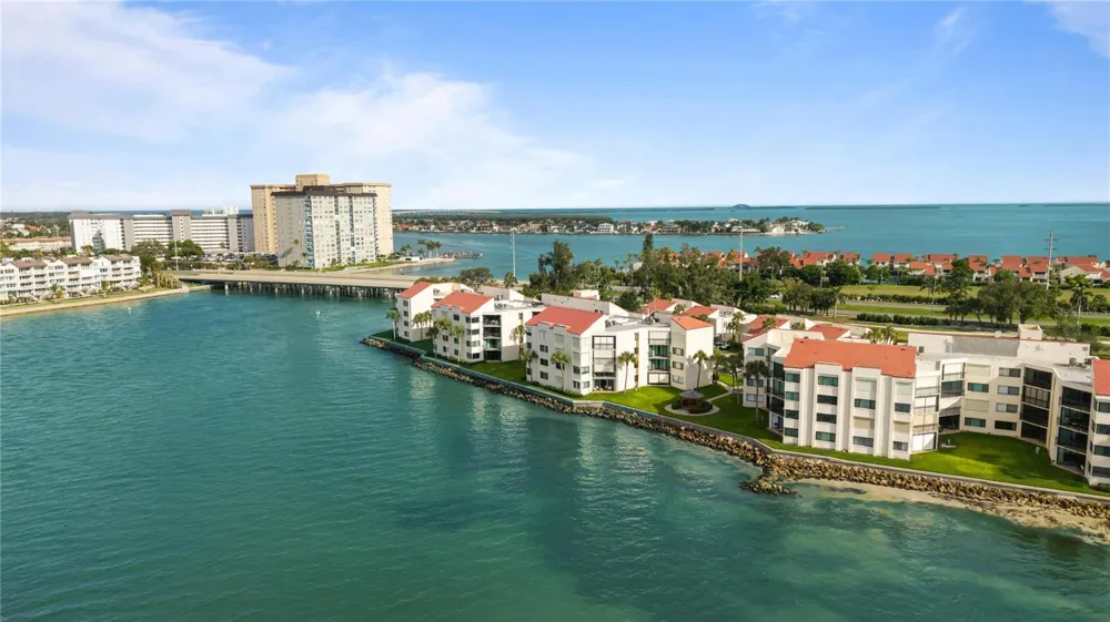 5505 LA PUERTA DEL SOL BOULEVARD S #126 St Petersburg, FL 33715