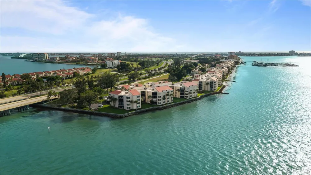 5505 LA PUERTA DEL SOL BOULEVARD S #126 St Petersburg, FL 33715