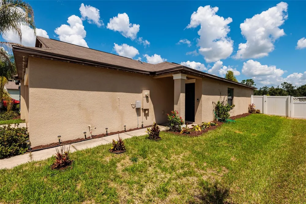 36077 STABLE WILK AVENUE Zephyrhills, FL 33541