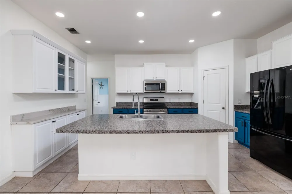 36077 STABLE WILK AVENUE Zephyrhills, FL 33541
