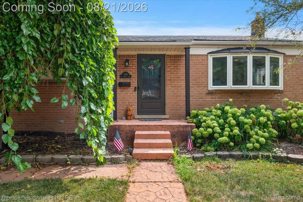 1410 Stephen Avenue Clawson City, MI 48017