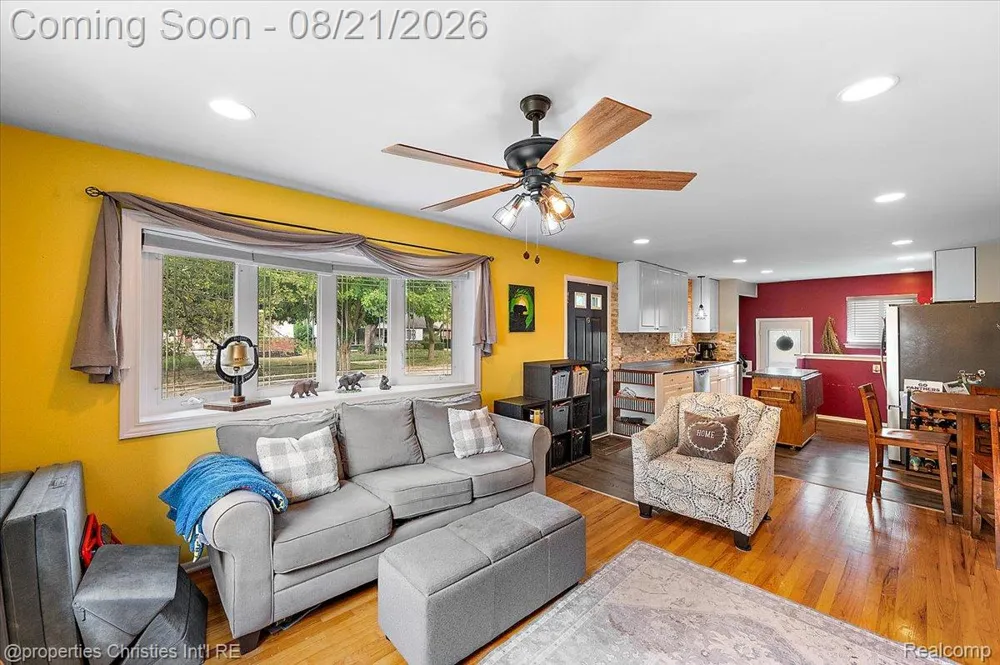 1410 Stephen Avenue Clawson City, MI 48017