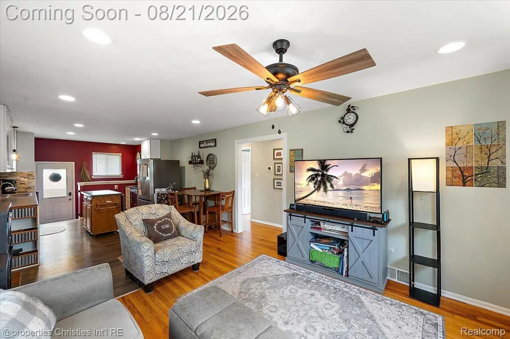 1410 Stephen Avenue Clawson City, MI 48017