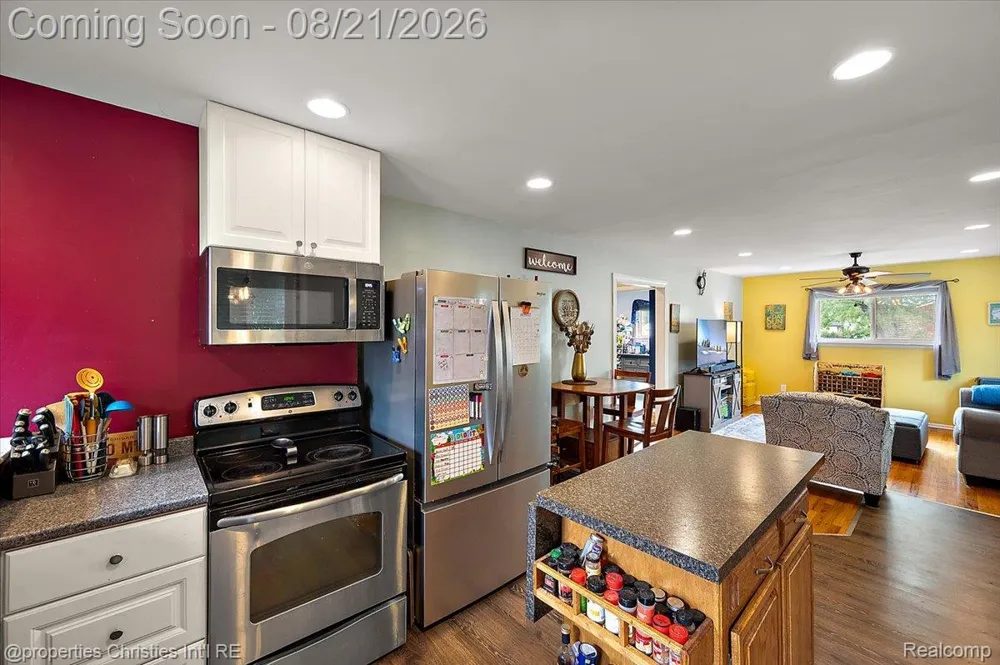 1410 Stephen Avenue Clawson City, MI 48017