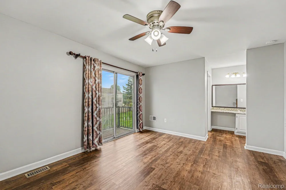 24483 Bashian Drive Novi City, MI 48375